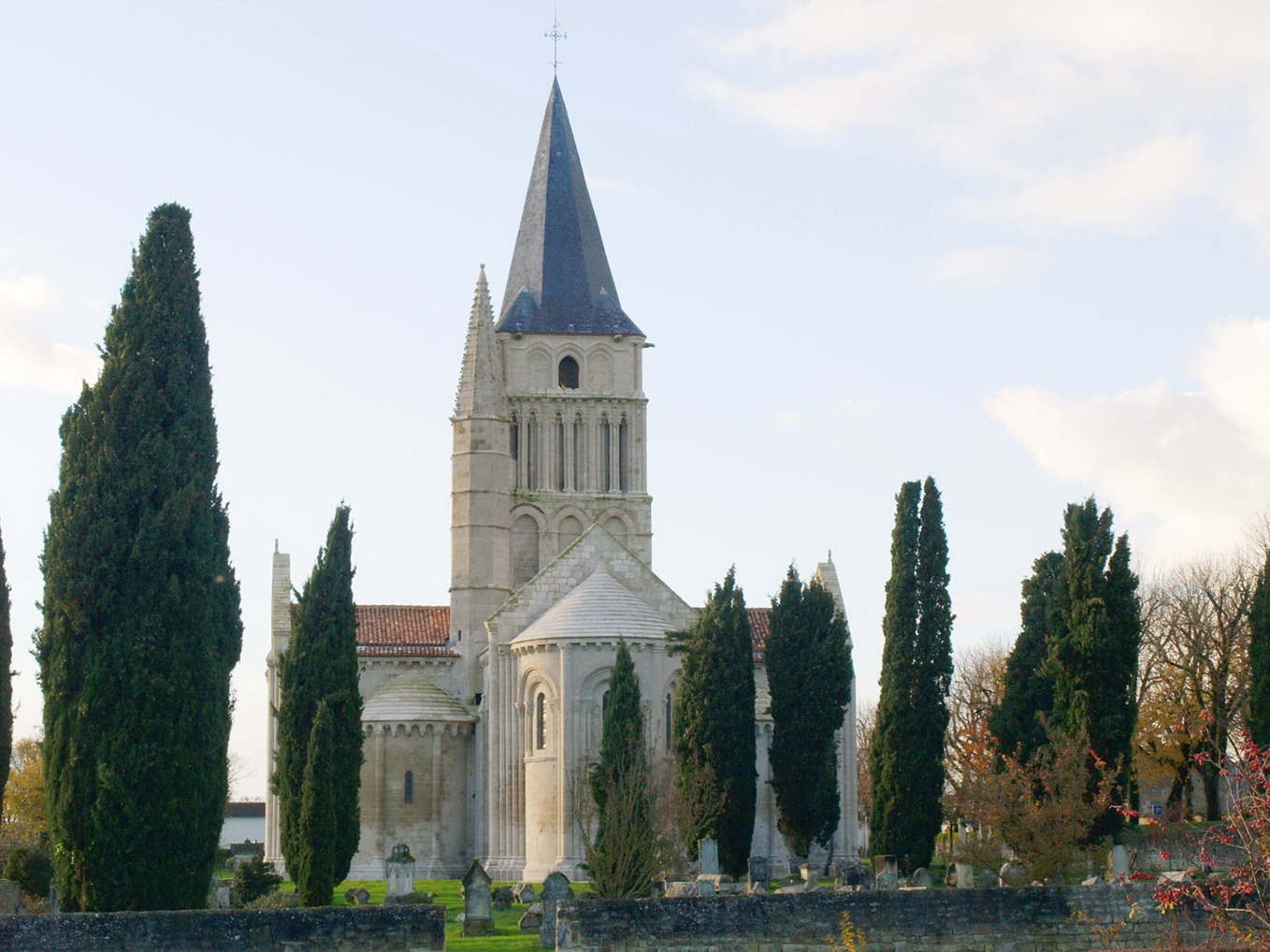 Eglise Saint Pierrre Aulnay de Saintonge